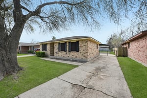 Pine St-L2102-003.jpg