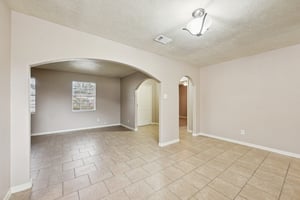 Pine St-L2102-006.jpg