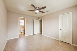 Pine St-L2102-022.jpg