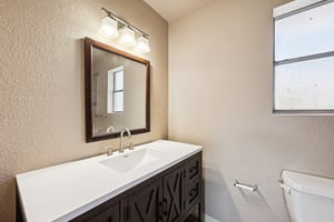 Pine St-L2102-025.jpg