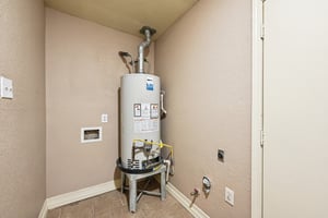 Pine St-L2102-027.jpg