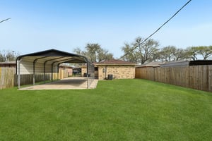 Pine St-L2102-035.jpg