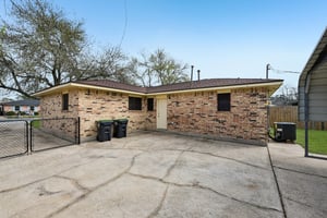 Pine St-L2102-038.jpg