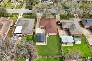 Pine St-L2102-047.jpg