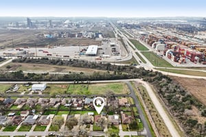 Pine St-L2102-053.jpg