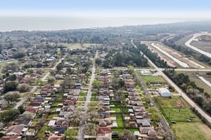 Pine St-L2102-054.jpg