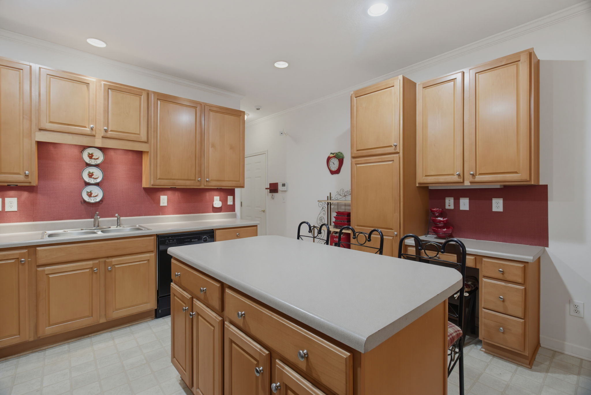 4711 Hanberry Dr-23