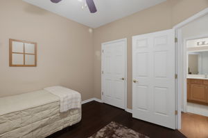 4711 Hanberry Dr-32
