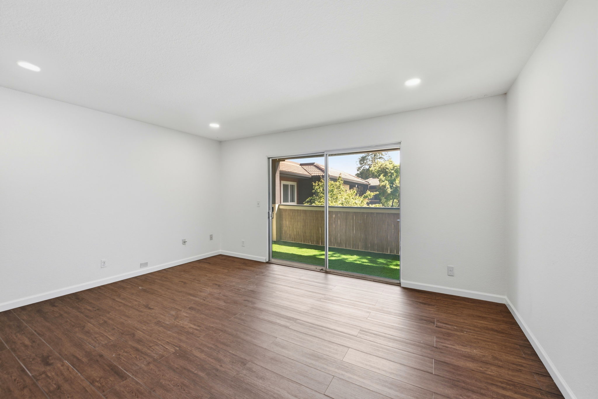 005_F8_47112 Warm Springs Blvd 216