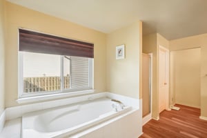 Harbour Pointe Ct-030.jpg