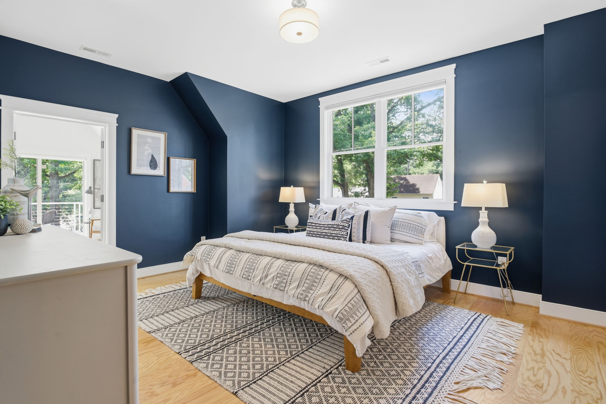  Photo 33