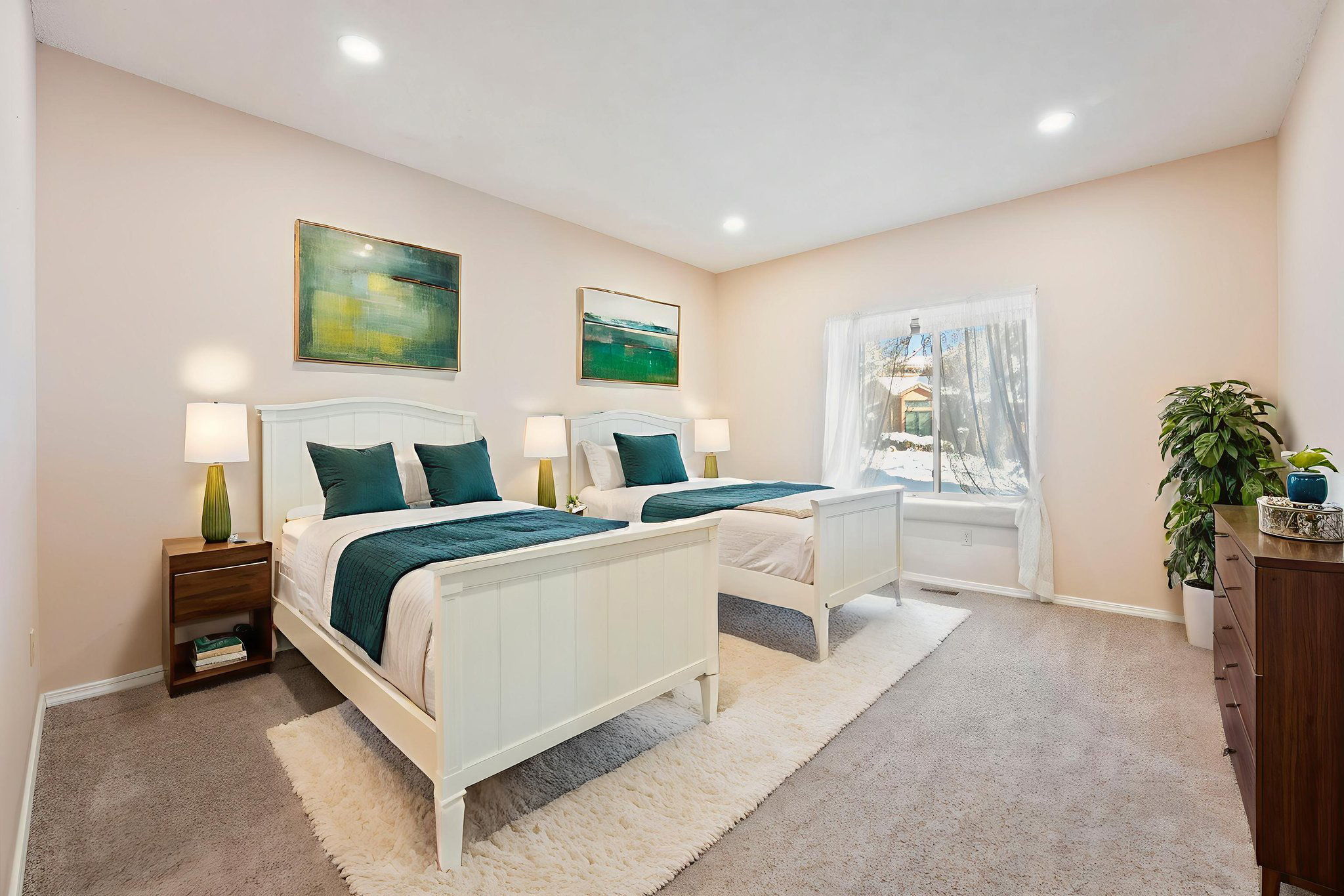 21-web-or-mls-DSC09780 virtually staged