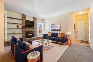 DSC09710 virtually staged.jpeg