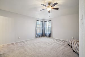 Dapple Dr-S0111-015.jpg