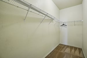 Dapple Dr-S0111-019.jpg