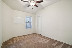 Dapple Dr-S0111-022.jpg