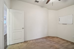 Dapple Dr-S0111-024.jpg