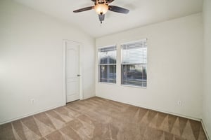 Dapple Dr-S0111-025.jpg