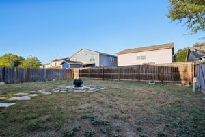 Dapple Dr-S0111-028.jpg