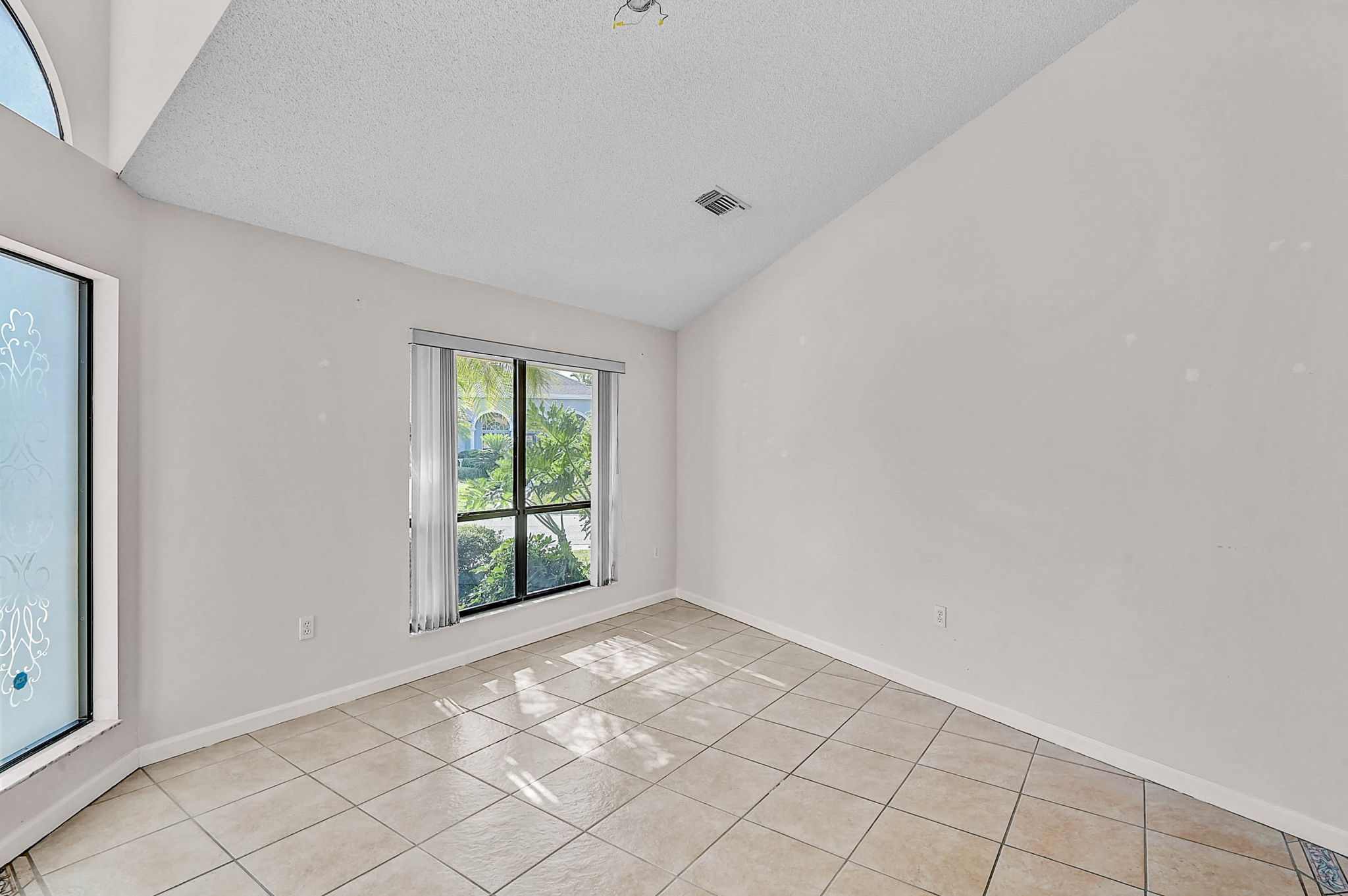 4714 Long Lake Dr-7
