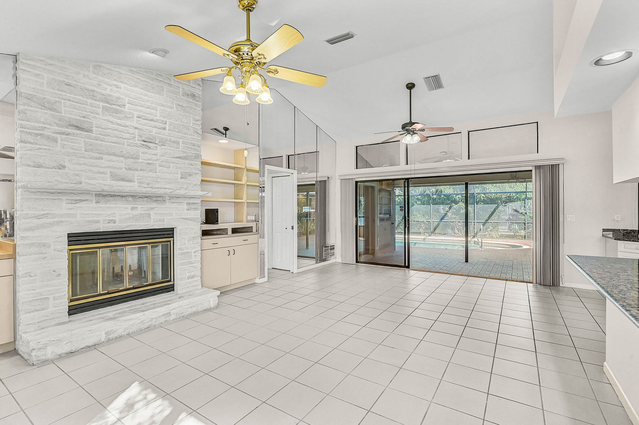 4714 Long Lake Dr-29