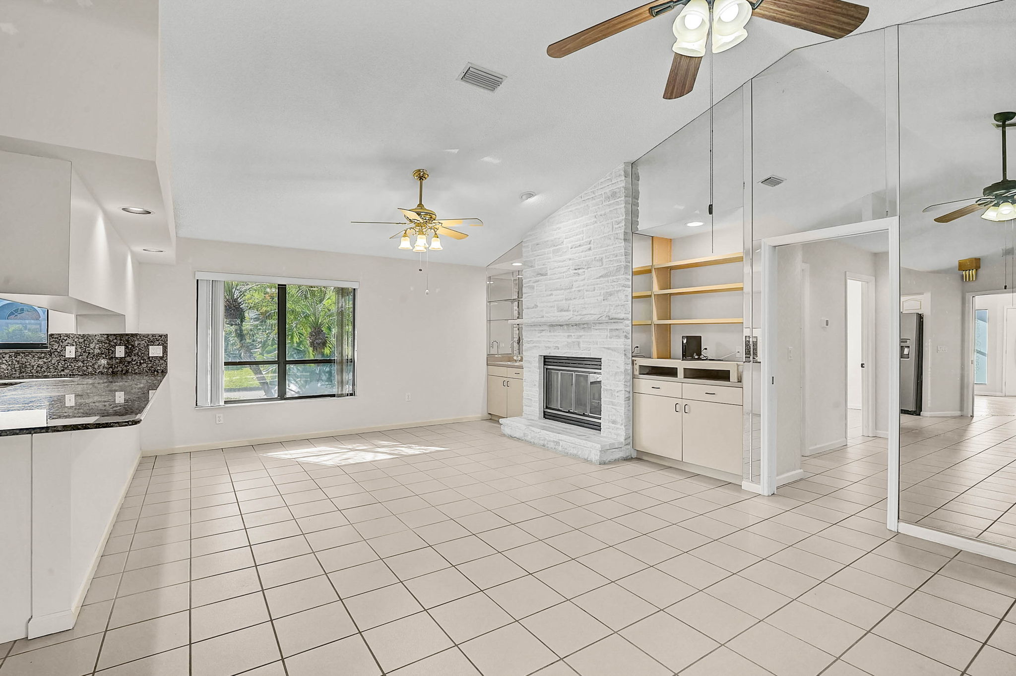 4714 Long Lake Dr-30