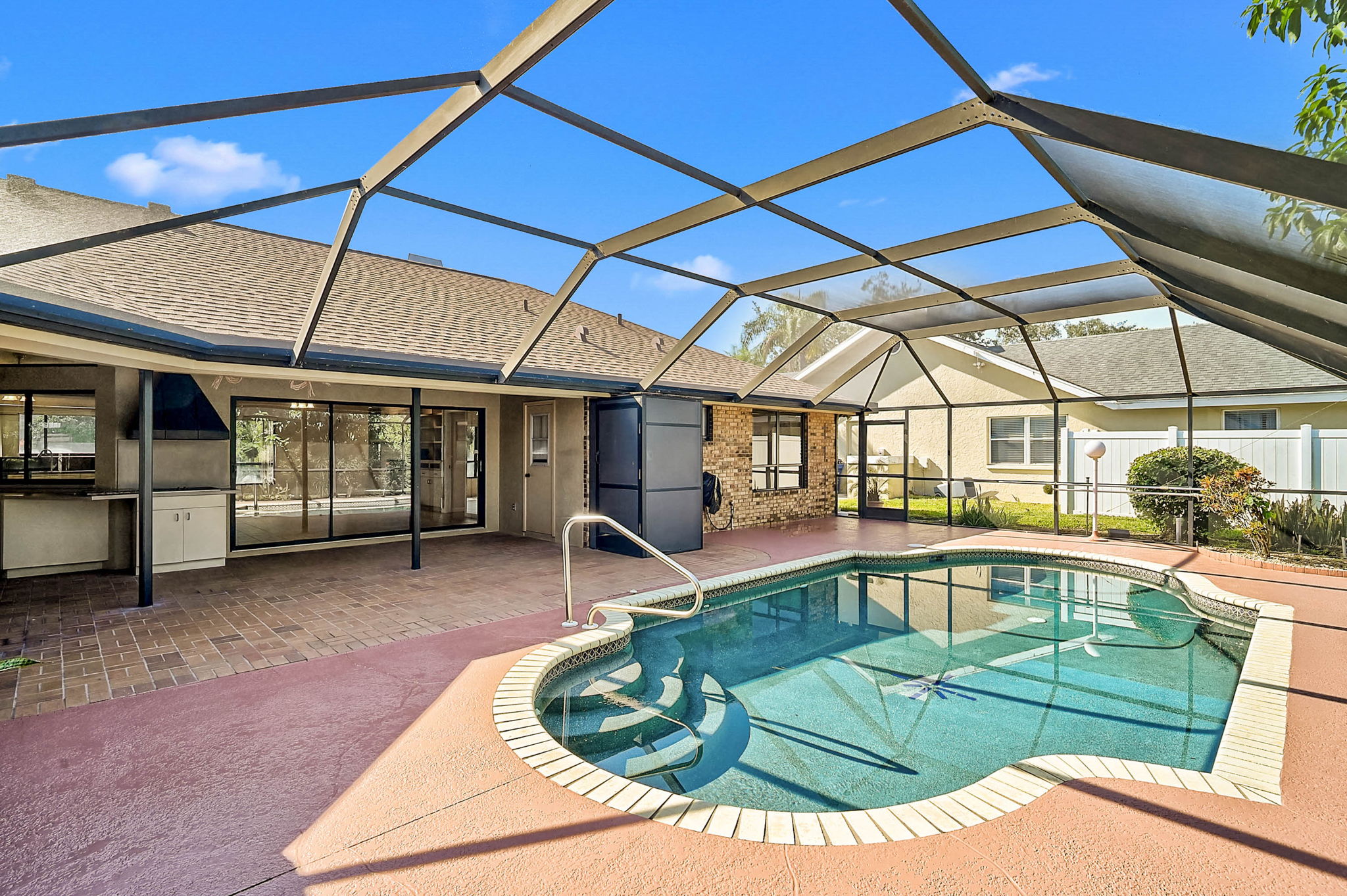 4714 Long Lake Dr-40