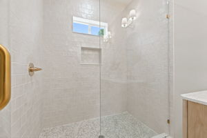  Photo 49