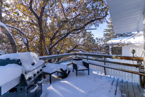 4715 Chapel Rd NW, Calgary, AB T2L 1A7, Canada Photo 4