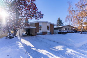 4715 Chapel Rd NW, Calgary, AB T2L 1A7, Canada Photo 2