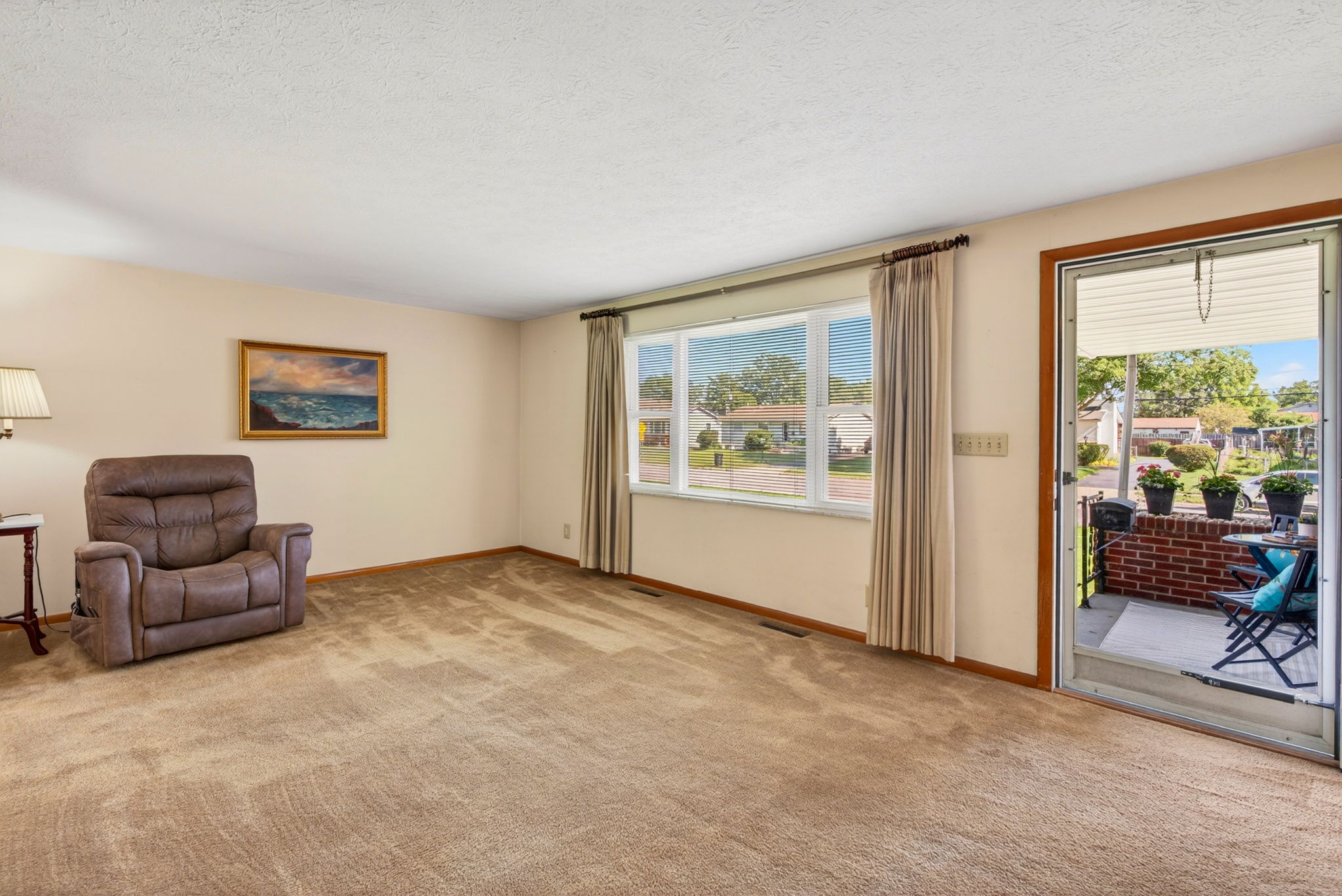4715 Harbor Blvd 22