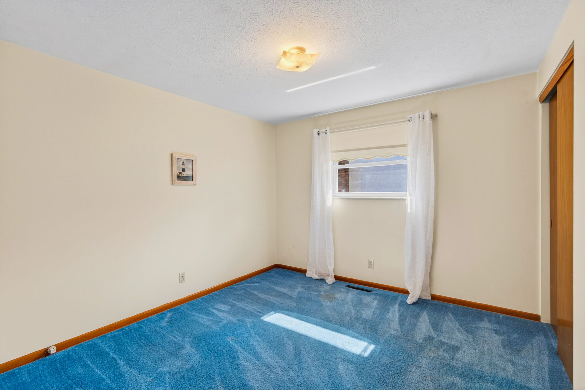 4715 Harbor Blvd 32