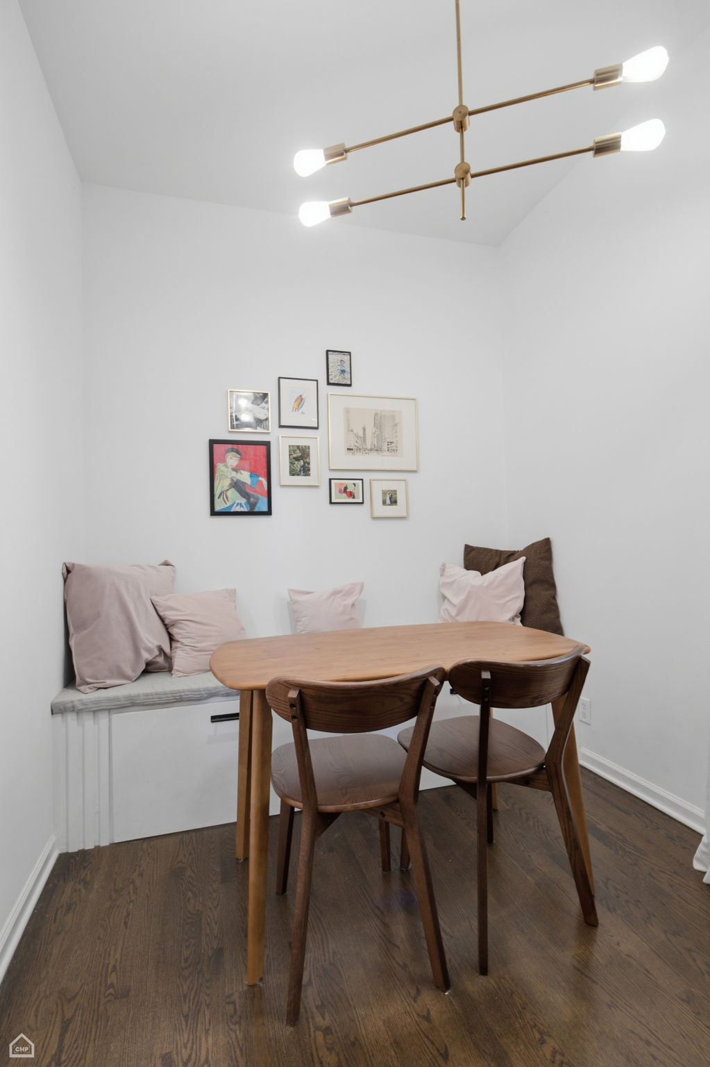 4715 W Grace St_013