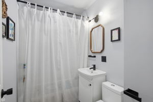 4715 W Grace St_012