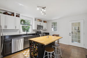 4715 W Grace St_016