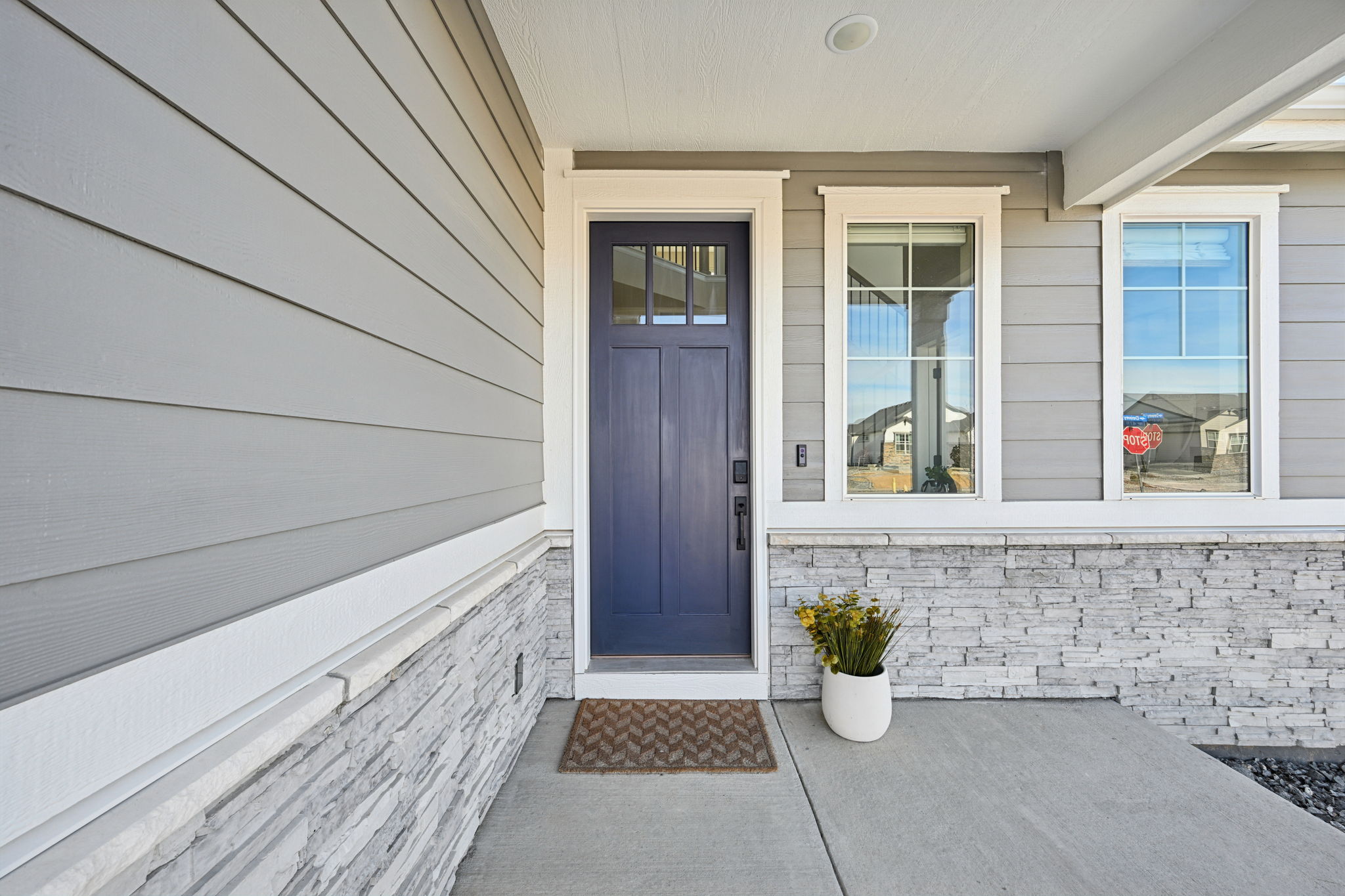 Dewey Ln-S2301-006
