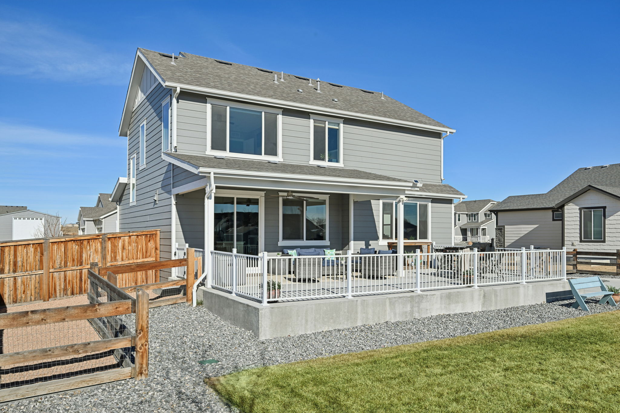 Dewey Ln-S2301-008