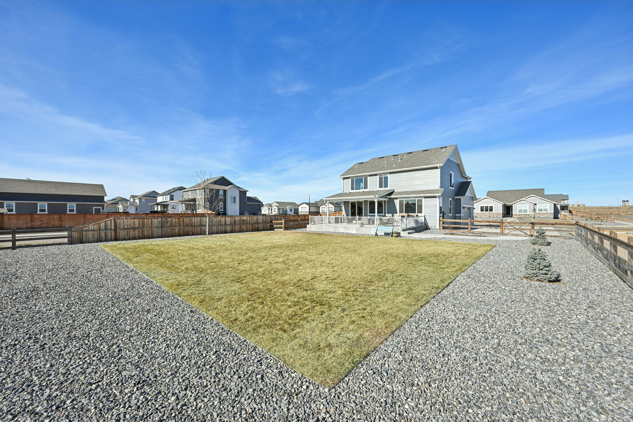 Dewey Ln-S2301-010