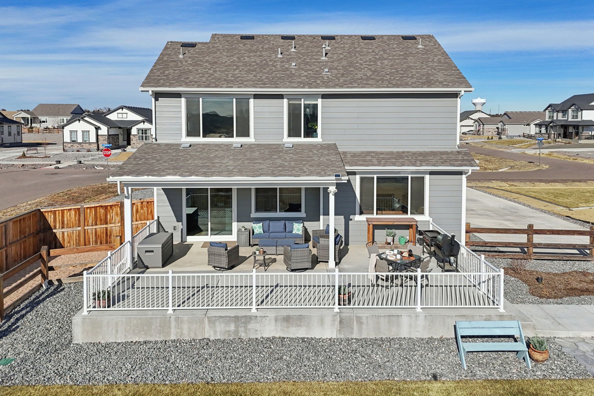 Dewey Ln-S2301-019