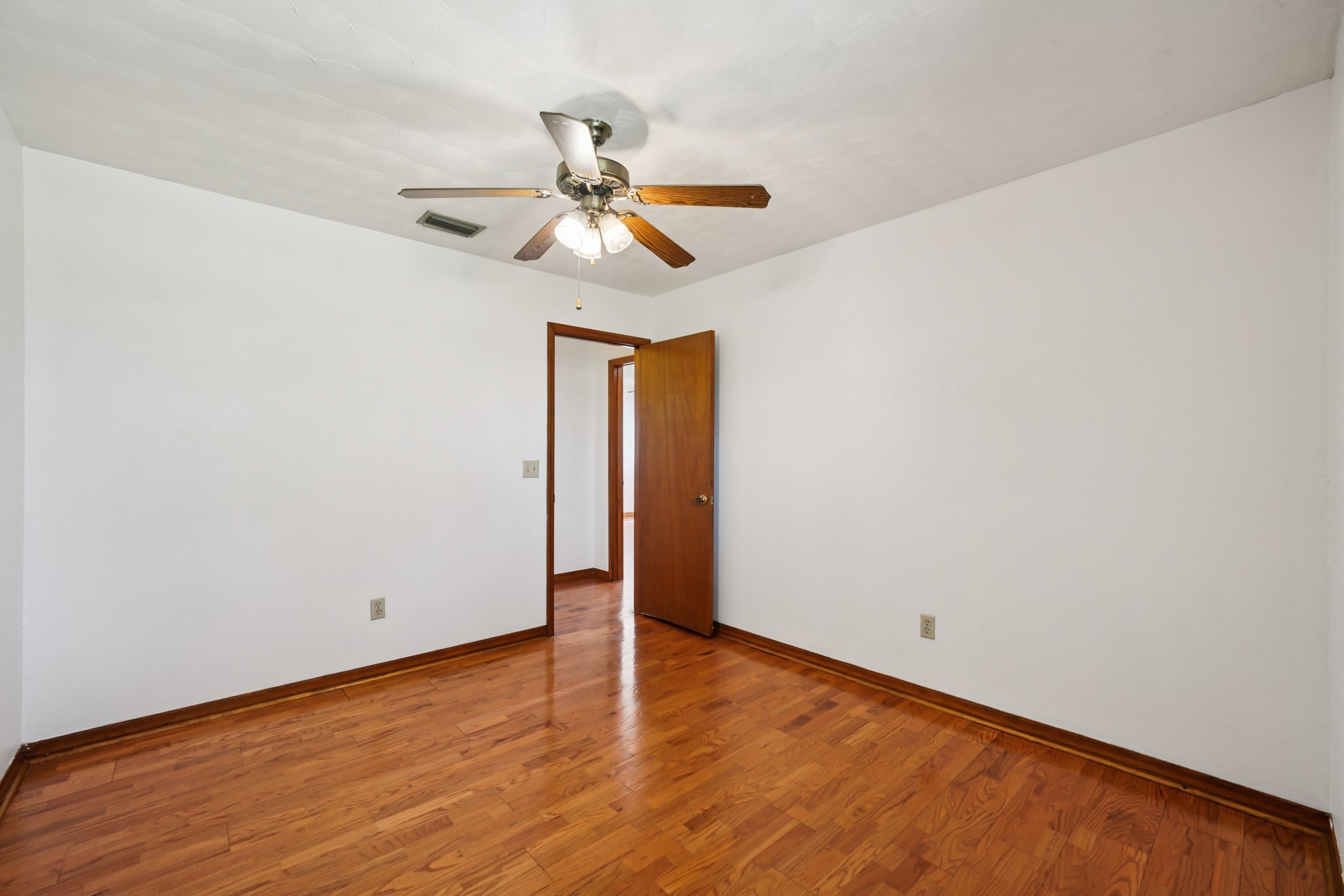 Gallagher Rd-S3110-049.jpg