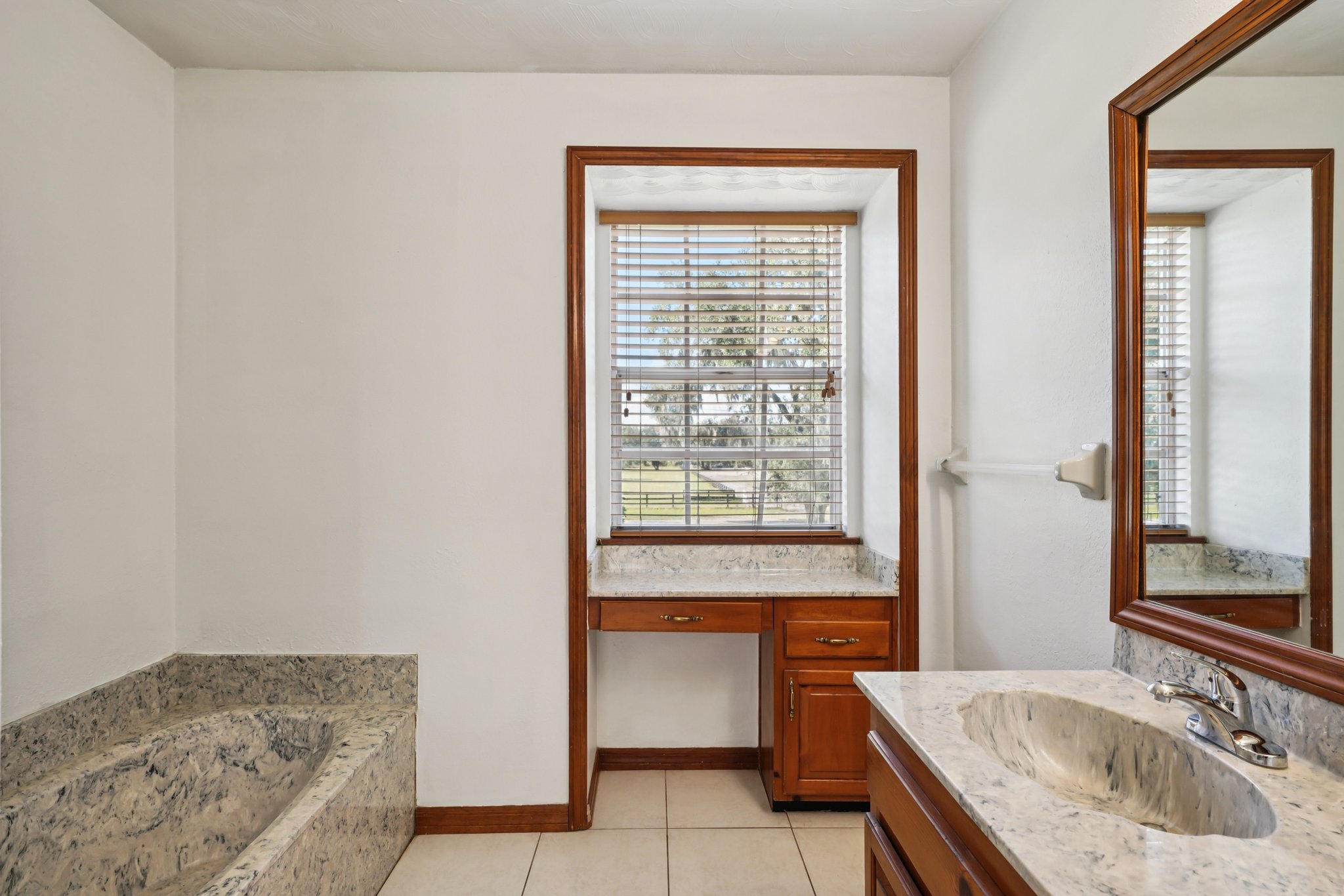 Gallagher Rd-S3110-059.jpg