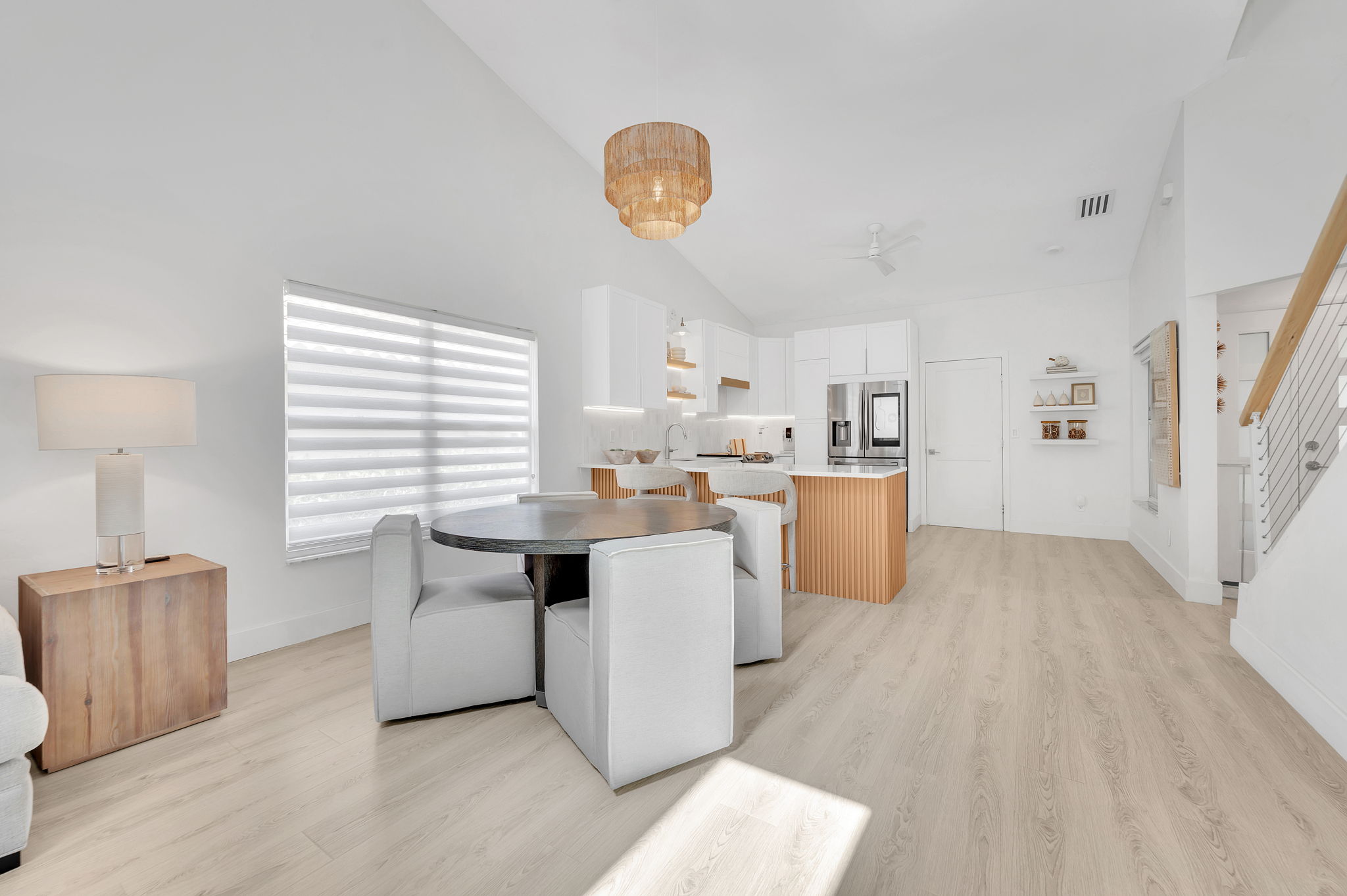 Dining to Kitchen