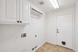 Eagle Feather Dr-S2506-029.jpg