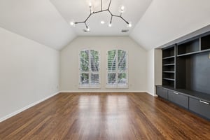 Eagle Feather Dr-S2506-045.jpg