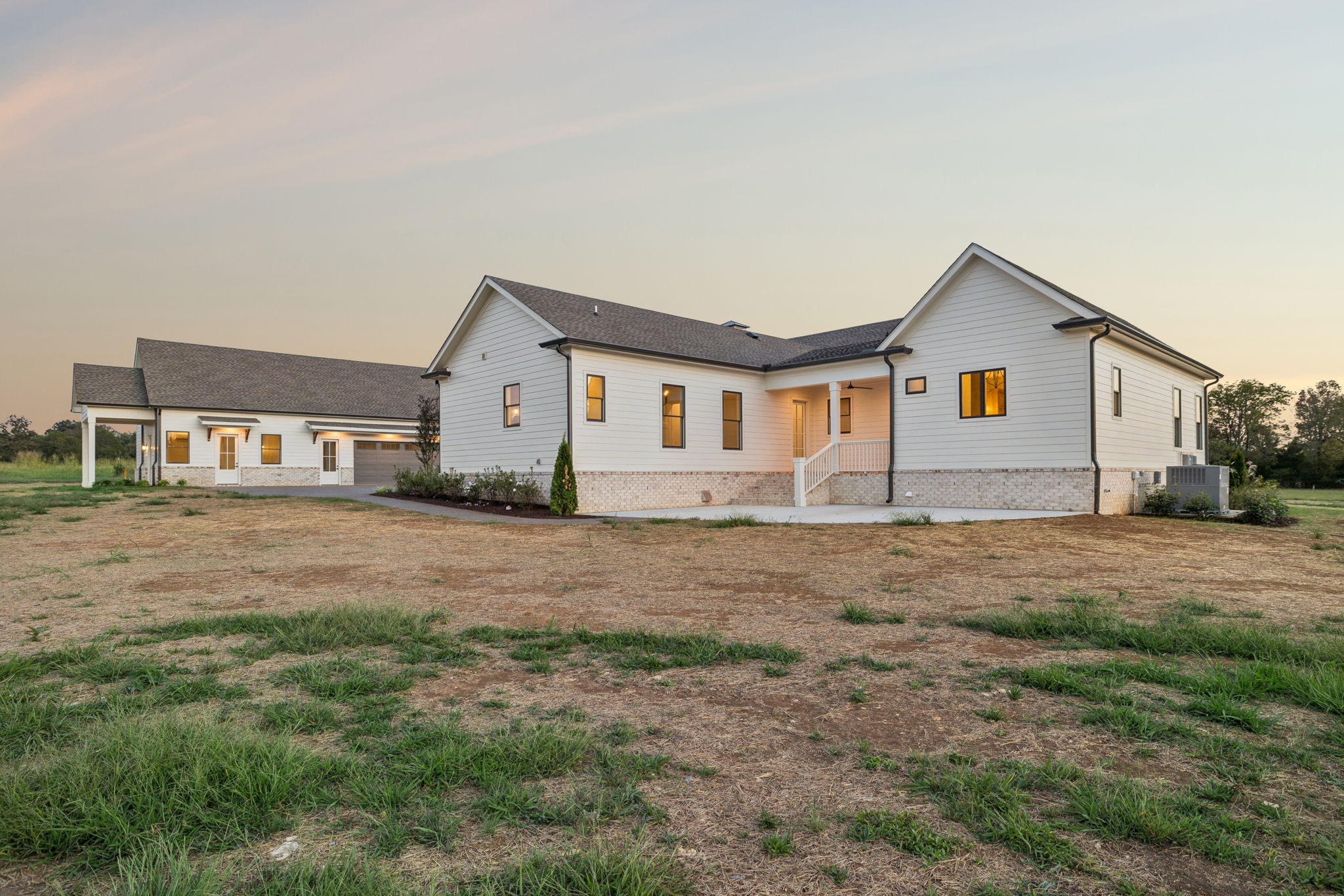  Photo 142