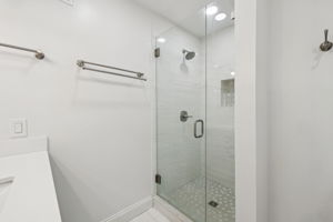  Photo 35