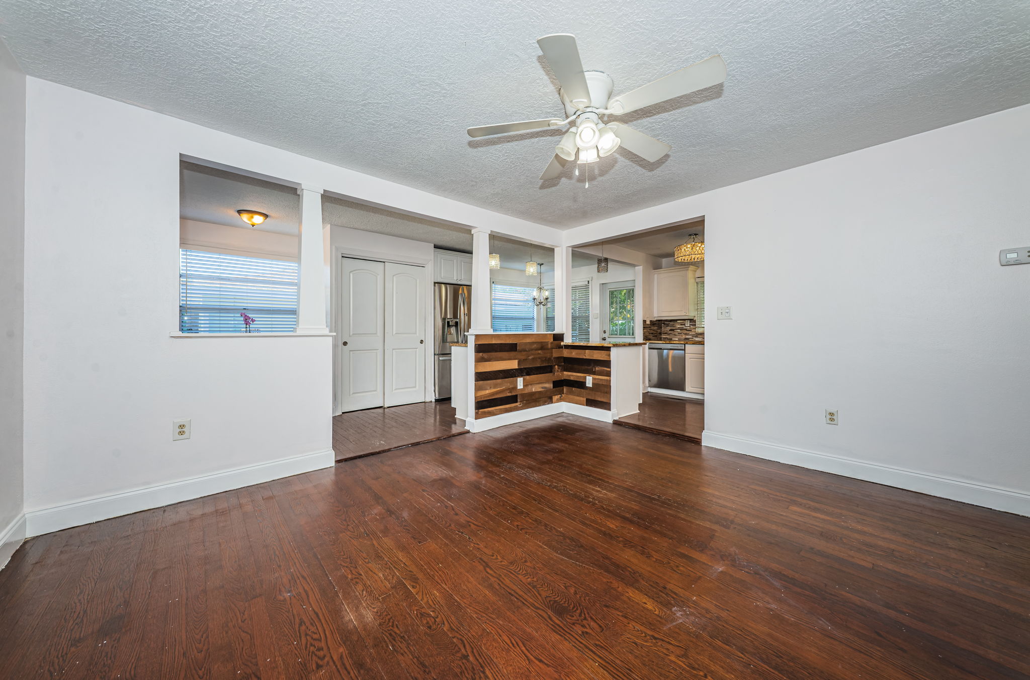 Living Room4-4