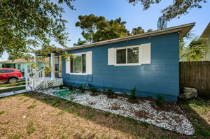 Front Exterior6