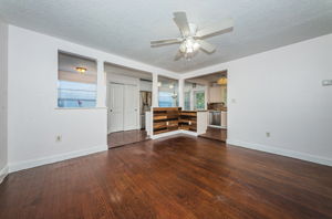 Living Room4-4