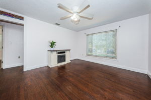 Living Room2-4